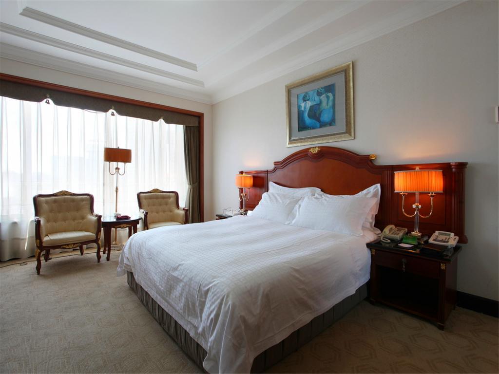 New Grand Dynasty Hotel Chaoyang  Bagian luar foto