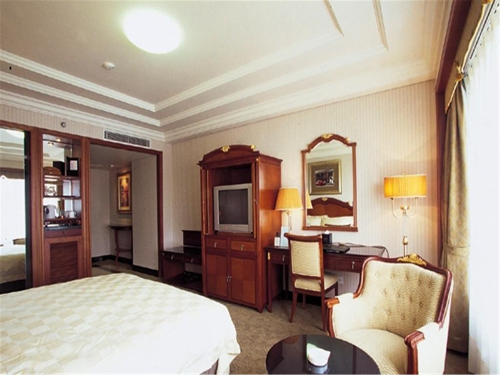 New Grand Dynasty Hotel Chaoyang  Bagian luar foto