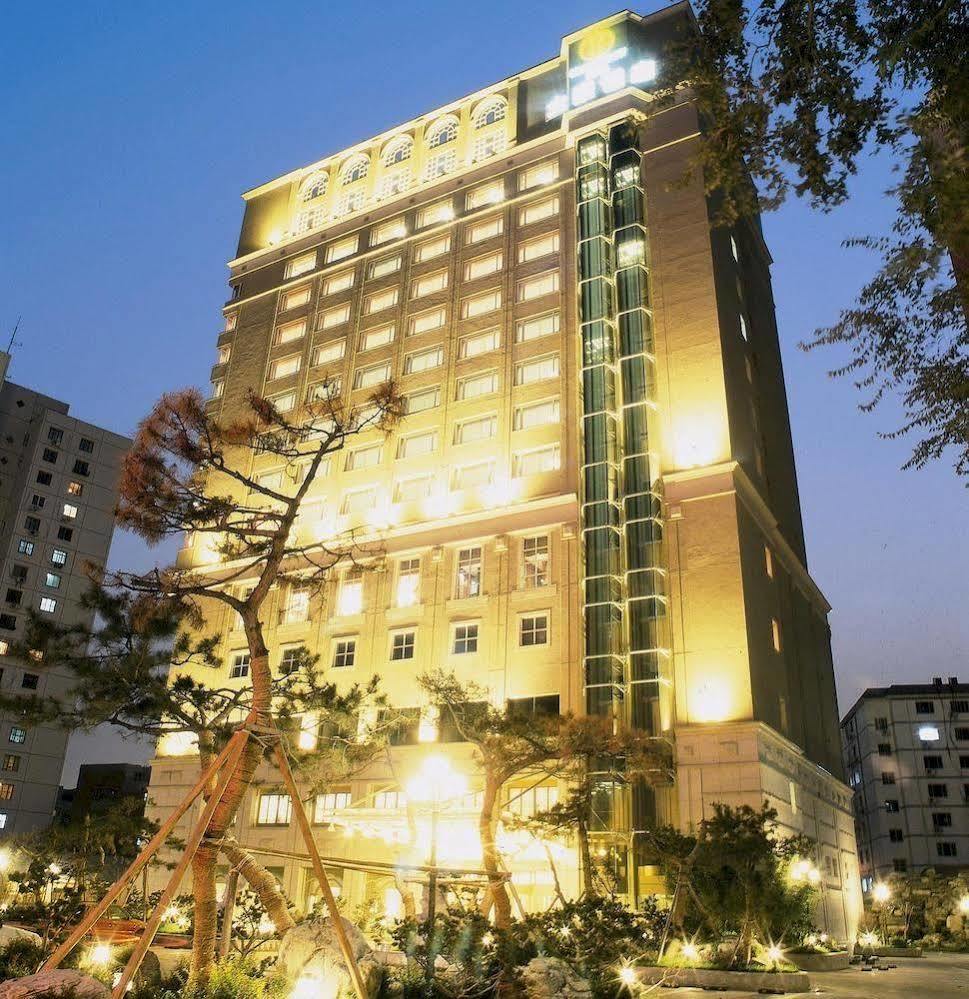 New Grand Dynasty Hotel Chaoyang  Bagian luar foto