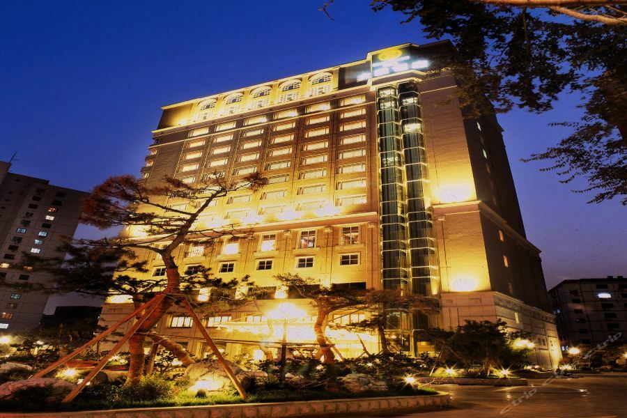 New Grand Dynasty Hotel Chaoyang  Bagian luar foto